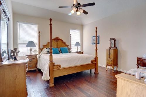 6321 Lake Side Dr, Fort Worth TX 76179 exterior