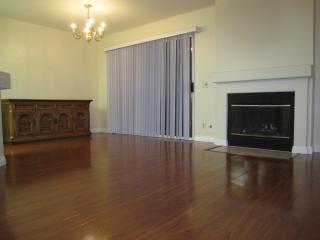 53 Agostino, Irvine CA  92614-8415 exterior