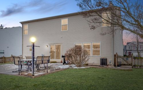 1978 Southfield Dr, Hanover Park, IL 60103-1331