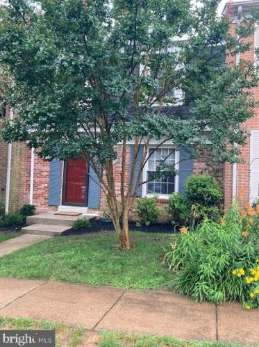 9609 Westport Ln, Springfield VA  22015-1962 exterior
