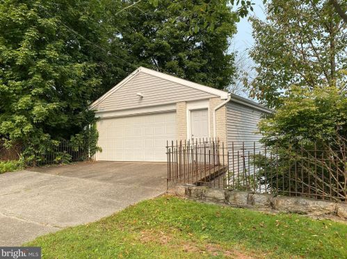 1407 Mahantongo St, Primrose PA 17901-3307 exterior