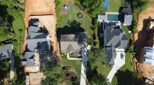 6470 Long Is Dr, Atlanta GA  30328-3043 exterior