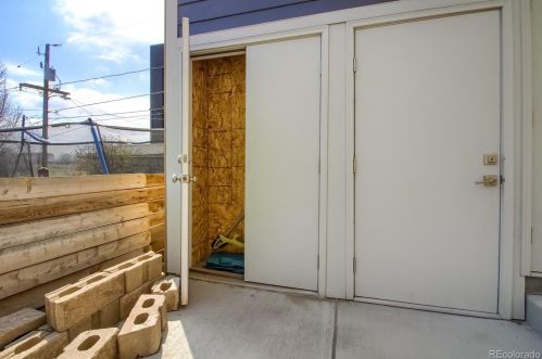 1261 Xavier St, Denver CO  80204-3625 exterior