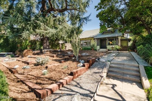 2446 Ganesha Ave, Altadena, CA 91001-2504