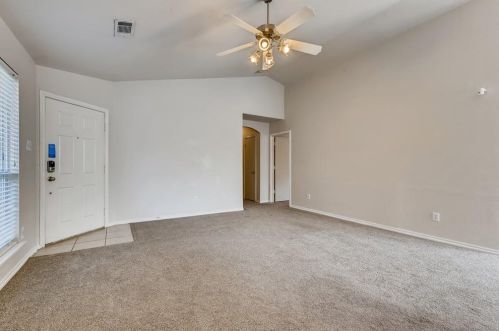 6433 Regina Dr, Fort Worth TX  76131-1226 exterior