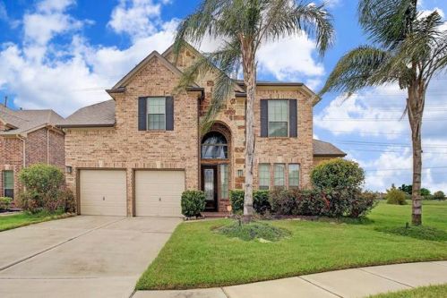 13401 Sunset Bay Ln, Pearland, TX 77584-2174