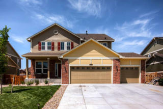 25955 Maple Dr, Aurora, CO 80018-4536