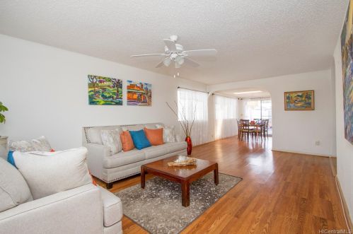 7263 Anakua St, Honolulu, HI 96825-2335