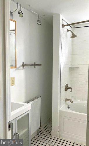 1229 12 St, Philadelphia PA 19147-4903 exterior