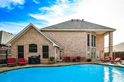 10512 Stonehill Dr, Fort Worth TX  76126-4547 exterior