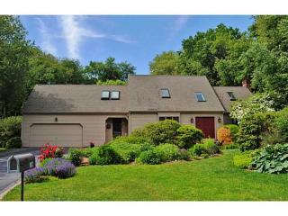 10 Tall Pines Dr, Barrington, RI 02806-2713