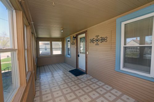 1022 Poplar St, Ottawa, IL 61350-1838