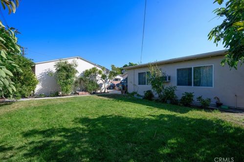 1527 Beacon Ave, Anaheim CA  92802-1313 exterior