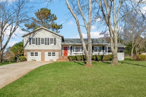 1117 Malibu Dr, Marietta, GA 30066-2839