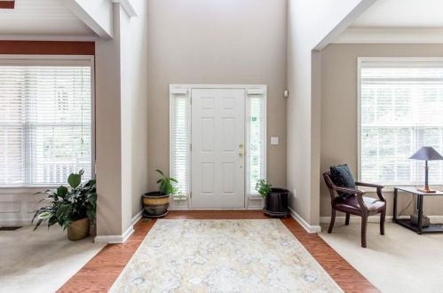3397 Seneca Farm Dr, Buford, GA 30519-8428