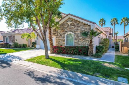 49527 Wayne St, Indio, CA 92201-9752