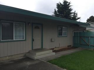 720 Carson St, Eureka, CA 95501-4284
