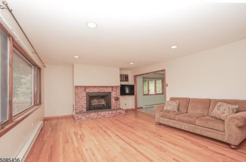 5 Basswood Dr, Wantage, NJ 07461-4812