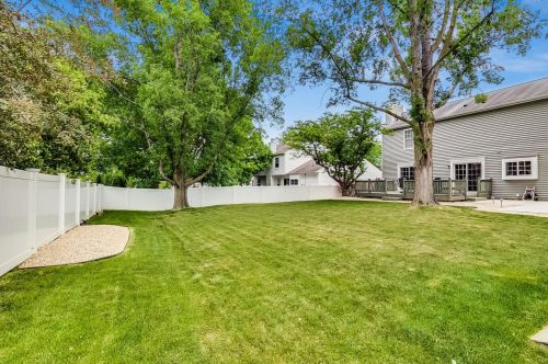 1045 Big Eagle Trl, Carol Stream IL  60188-9153 exterior