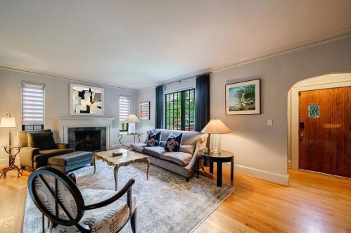 2858 Hl Dr, Atlanta GA  30305-3422 exterior