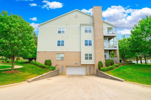 1275 Lake St, Addison IL  60101-5742 exterior