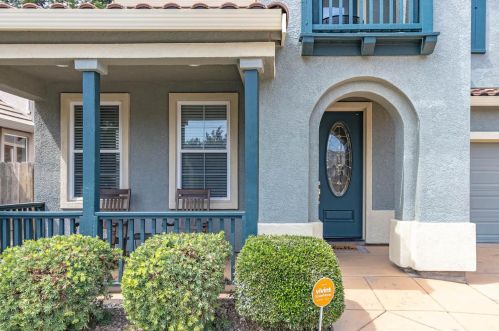 1483 Estrella Way, Turlock CA  95382-8633 exterior