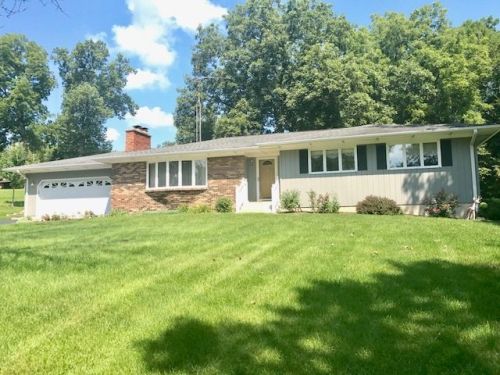 474 Timberland Dr, Nelson, IL 61021-8734