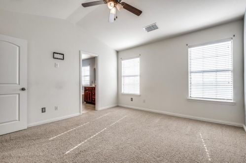 1558 Biltmore Ln, Irving TX  75063-3503 exterior