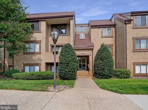 1657 Parkcrest Cir, Herndon, VA 20190-4945