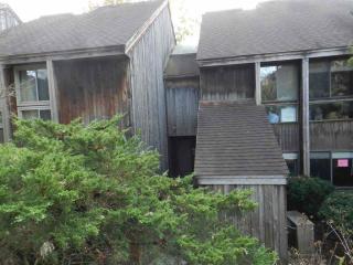 9445 Pointe Lasalles Dr, Blmgtn, IN 47401-9024