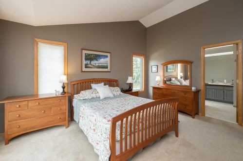 12566 Dover Dr, Saint Paul MN  55124-5238 exterior