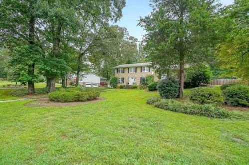 3767 Cherokee Pl, Marietta, GA 30067-4250
