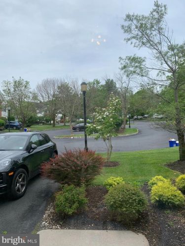 202 Park Knl, Princeton NJ  08540-9016 exterior