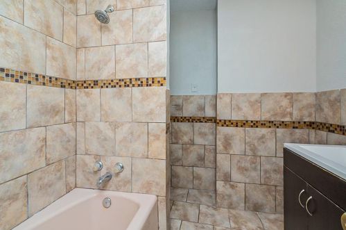 2401 Weiler Blvd, Fort Worth TX  76112-5042 exterior