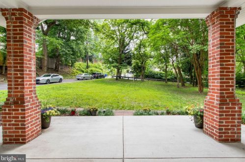 9715 Capitol View Ave, Silver Spring MD 20910-1033 exterior