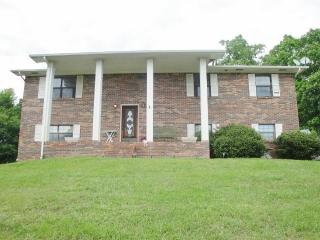 69 Lee Dr, Ringgold, GA 30736-5535