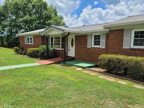 1674 B Wilson Rd, Commerce, GA 30529-3820