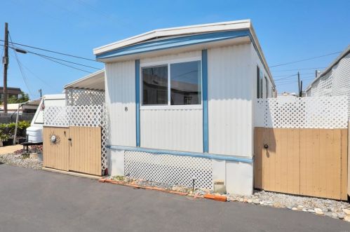 1046 Cleveland St, Oceanside, CA 92054-5038
