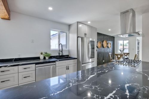 1442 Burroughs St, Oceanside CA  92054-5431 exterior