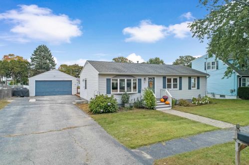 12 Waltham Dr, Nashua, NH 03060-5356