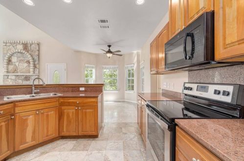 1007 Cyn Edge Dr, Austin TX  78733-2005 exterior