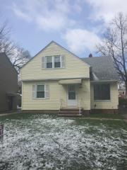 1916 Revere Rd, Cleveland OH  44118-2234 exterior