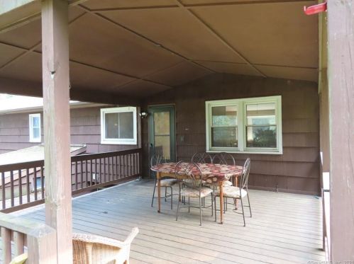 10 Summit Dr, Windsor CT  06095-3238 exterior