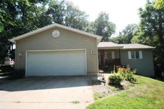 20 Kenton St, Mackinaw, IL 61755-9104