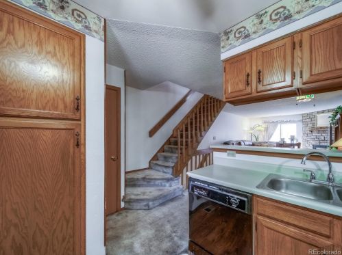 11885 Kepner Dr, Aurora CO 80012-3284 exterior