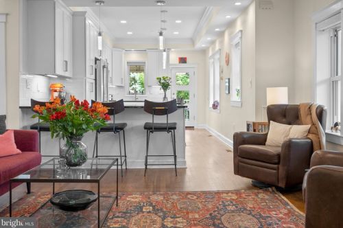 8409 Grove St, Silver Spring MD 20910-4761 exterior