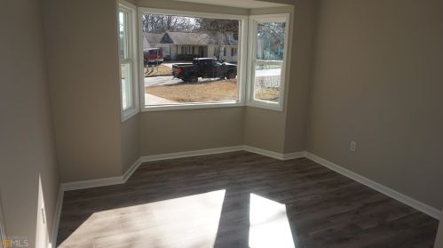 3260 Creekwood Dr, Rex GA  30273-2121 exterior