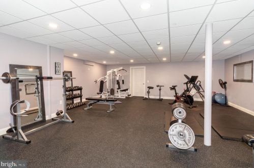 253 Bonnybrook Rd, Carlisle PA 17013-4214 exterior