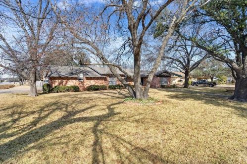 1515 Hackberry St, Clifton, TX 76634-1217