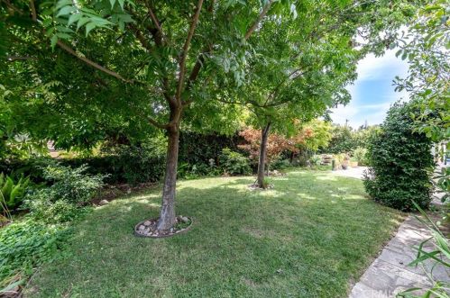 3902 Altura Ave, Glendale CA 91214-2501 exterior